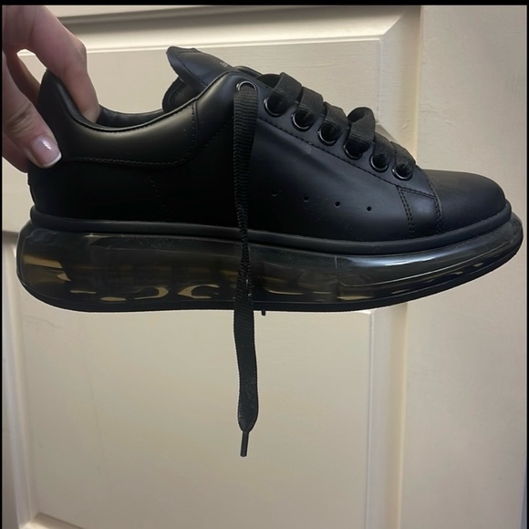 Alexander McQueen sneakers - Picture 2 of 5